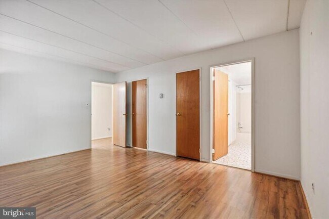 Building Photo - 100 Campbell Cir