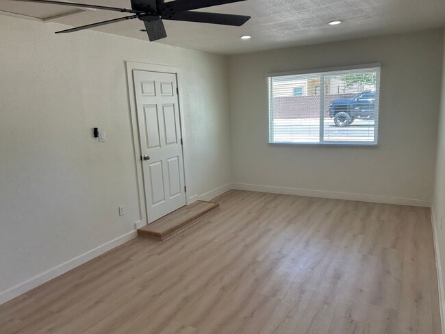 Building Photo - Move in Special!!  $500 off your first month for a lease signed by August 15, 2026 !!!Single leve...