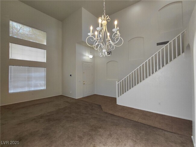 Building Photo - 452 Crocus Hill St