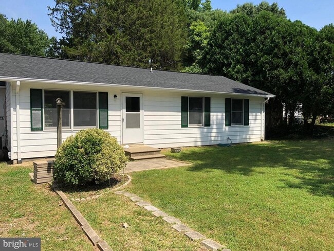 Building Photo - 204 Northview Dr