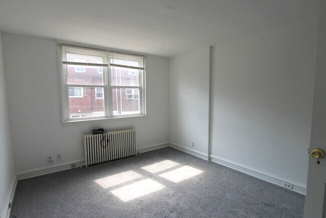 Building Photo - 510 S Pleasant Pl