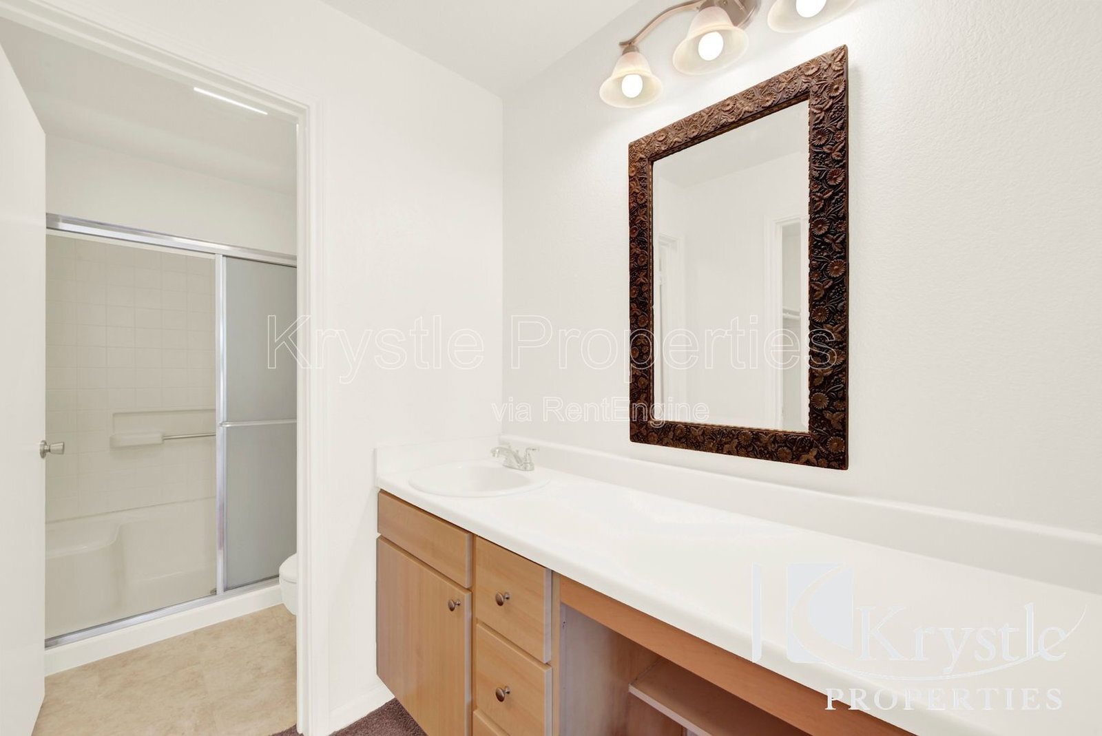 Building Photo - 1201 Glen Cove Pkwy