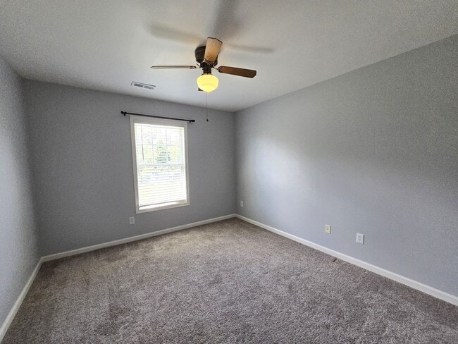 Building Photo - 3 Bed, 2.5 Bath Home in the Waterfront Com...