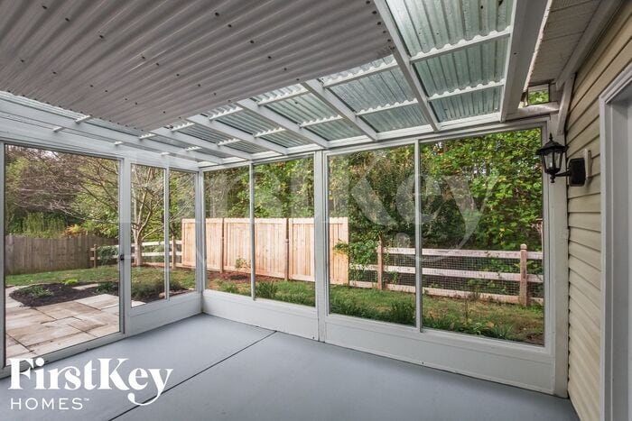 Building Photo - 4075 Shadetree Dr