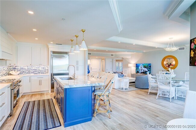 Building Photo - 5799 NE Island Cove Way