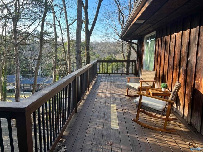 Building Photo - 701 Fagan Springs Dr SE