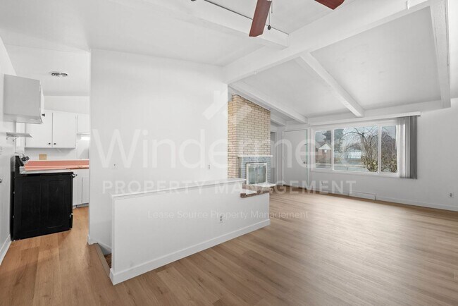 Building Photo - Brick Rancher