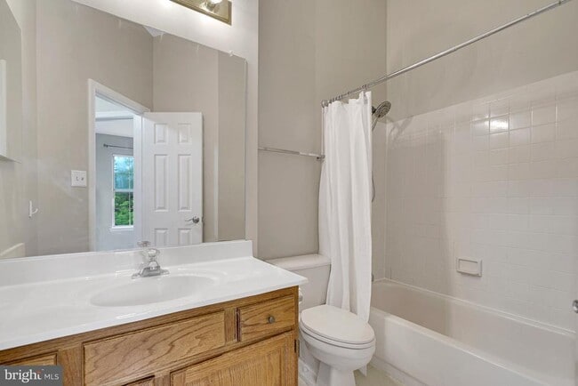 Building Photo - 44030 Gala Cir