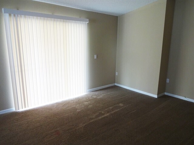 Building Photo - 3992 Clearbrook Cove Rd