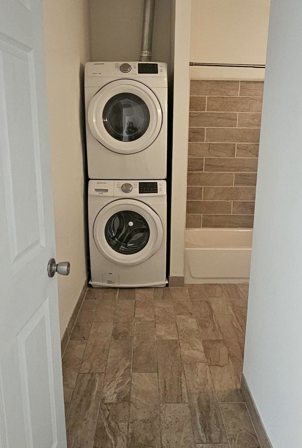 Building Photo - 601 N 39th St