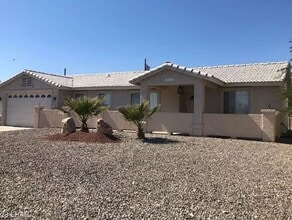 Building Photo - 2 Bedroom - 2 Bath