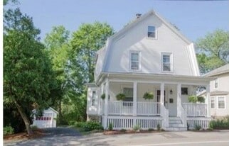 Building Photo - 204 Bridge St