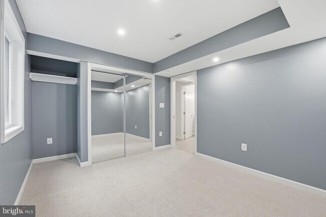 Building Photo - 4804 King Richard Dr