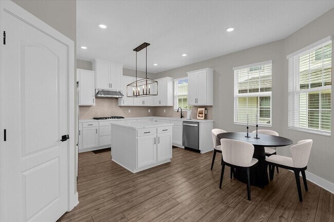 Building Photo - 7962 Rumney Ln