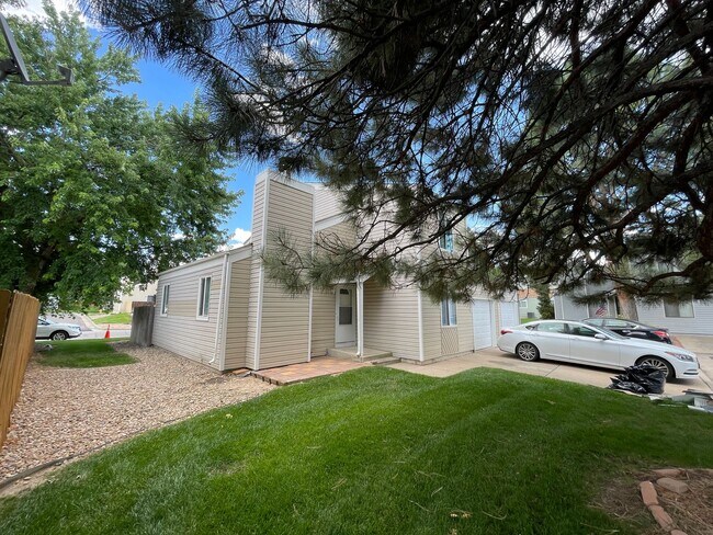 Building Photo - Charming Home on a Quiet Cul-de-Sac Surrou...