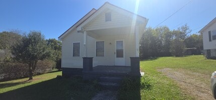 Building Photo - 327 Hayes St