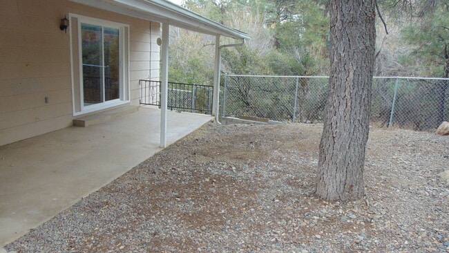 Building Photo - 811 Heritage Cir