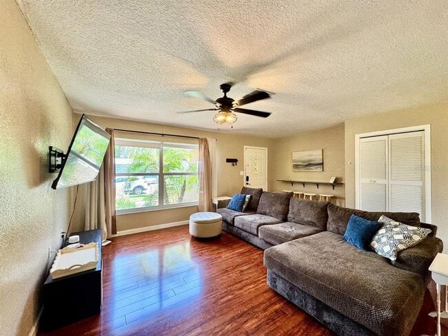 Building Photo - 8134 Winthrop Dr