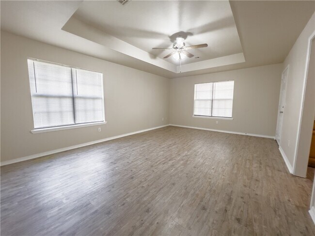 Building Photo - 2020 S F St