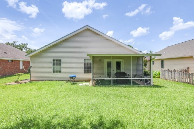 Building Photo - 1583 Applewood Way