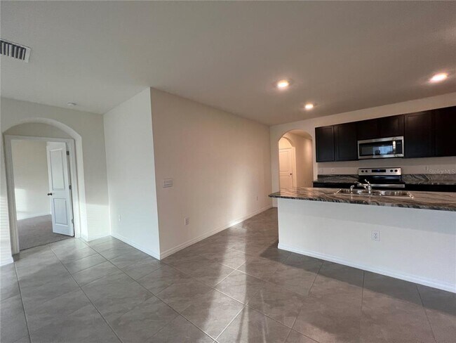 Building Photo - 17031 Avon Dive Ln