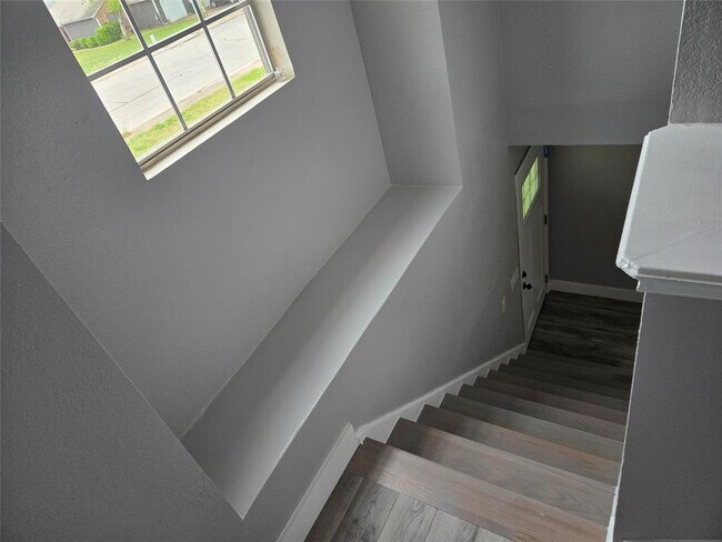 Building Photo - 10001 Parliament House Rd