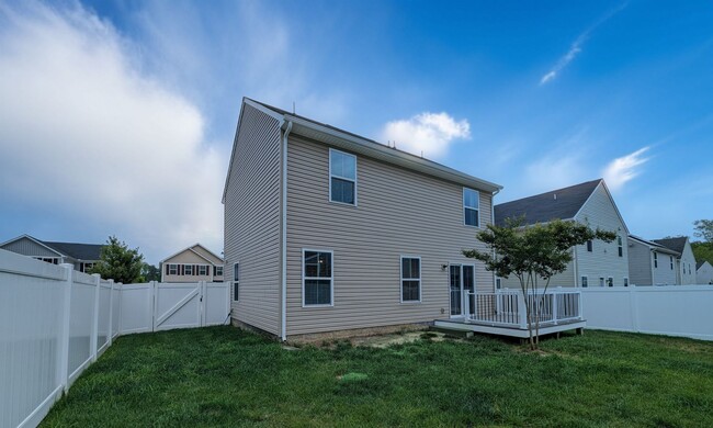 Building Photo - 1400 Marquis Pkwy