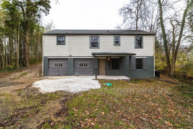 Building Photo - 5501 Lake Shore Dr