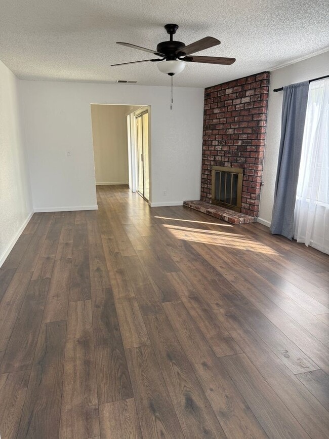 Building Photo - 3356 Meadow Way