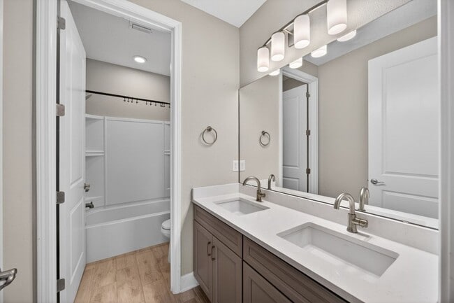 Building Photo - 85614 Fall River Pkwy