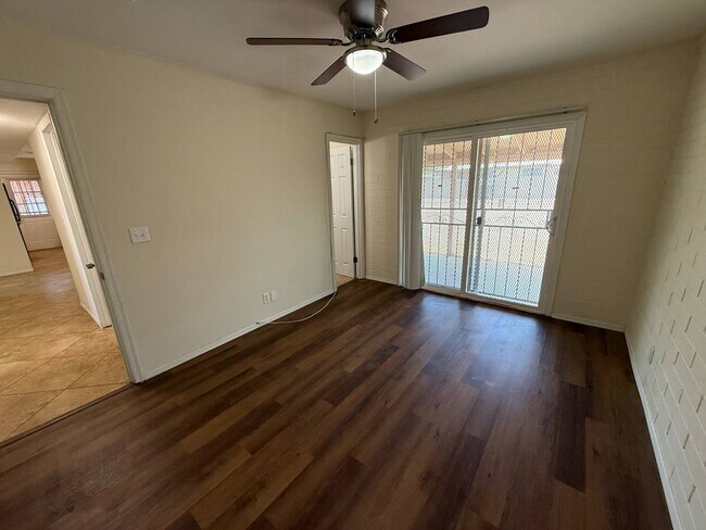 Building Photo - 6864 E Nelson Dr