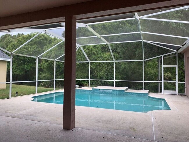 Building Photo - WEST MEADOWS - NEW TAMPA