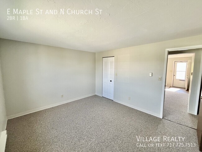 Building Photo - 361 E Maple St