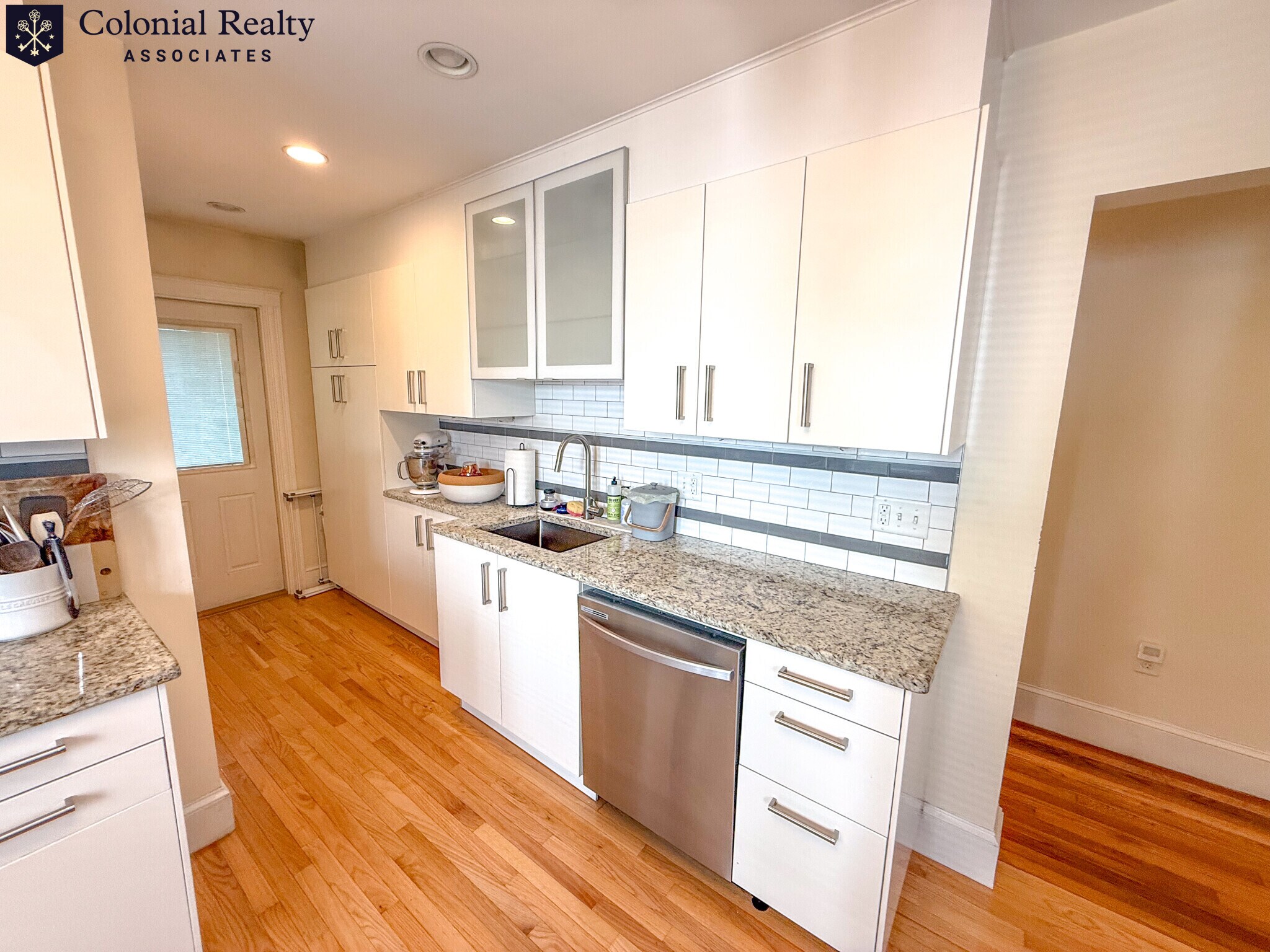 Building Photo - 81 Putnam St