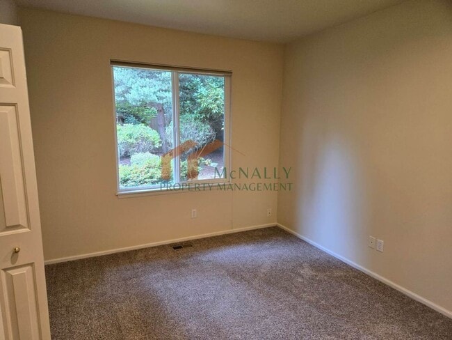 Building Photo - Spacious 3-Bedroom Home in the Gated Bridge Estate Community