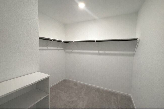 Building Photo - 21151 Vercelli St