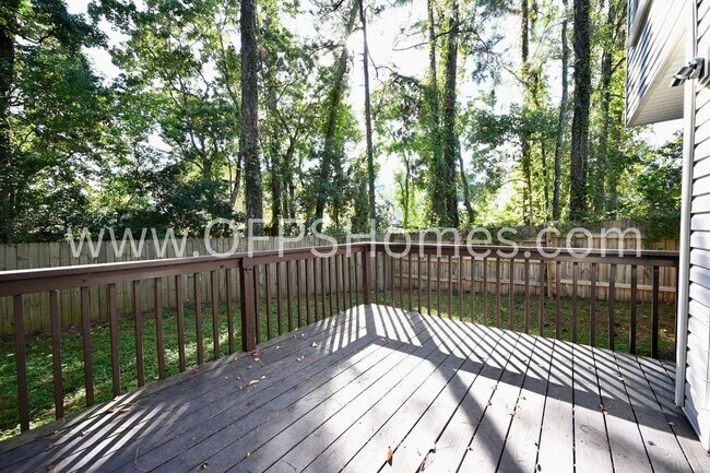 Building Photo - 391 Brookwood Blvd