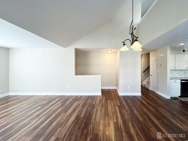 Building Photo - 3108 Vroom Dr