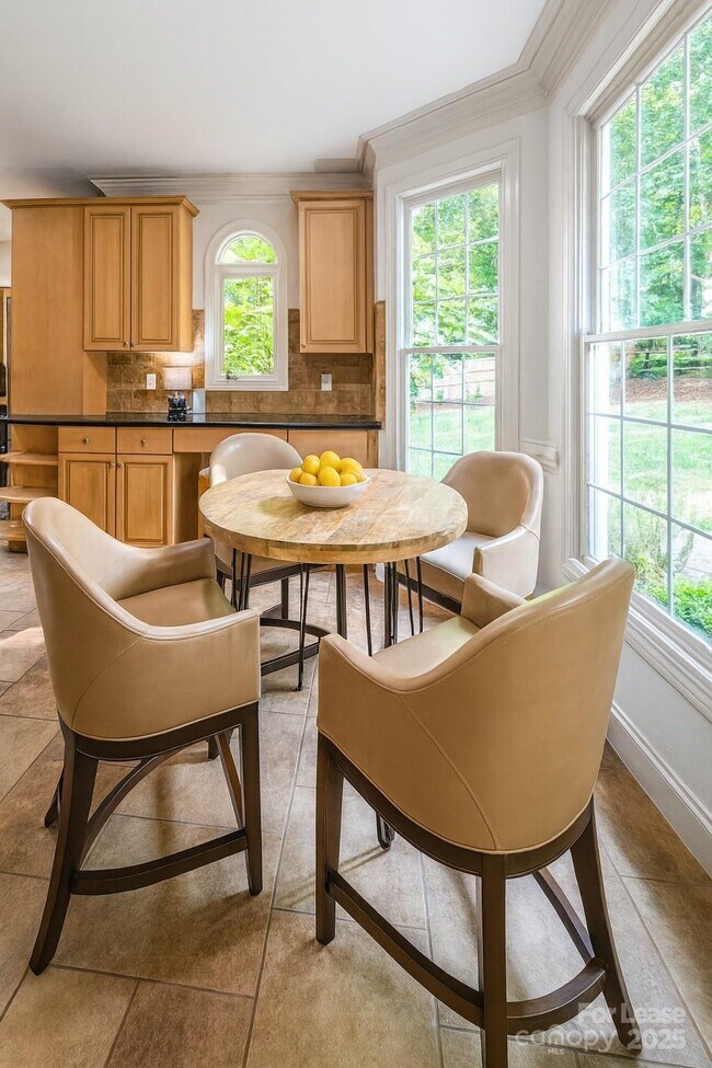 Building Photo - 3115 High Ridge Rd