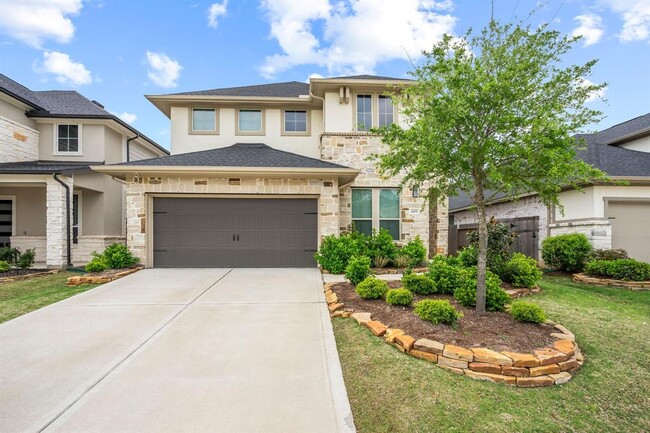 Building Photo - 4106 Sherman Oak Ln