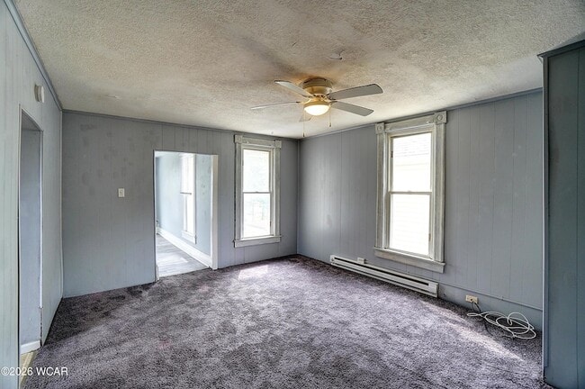 Building Photo - 535 E 5th St
