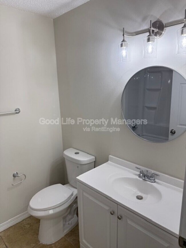 Building Photo - 9980 Bowman Ave