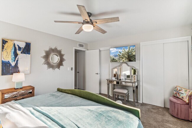 Building Photo - Updated Mesa Home w/ Community Pool/Spa & ...