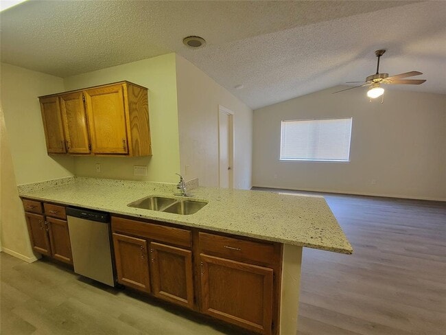 Building Photo - 12303 Alderbrook Dr