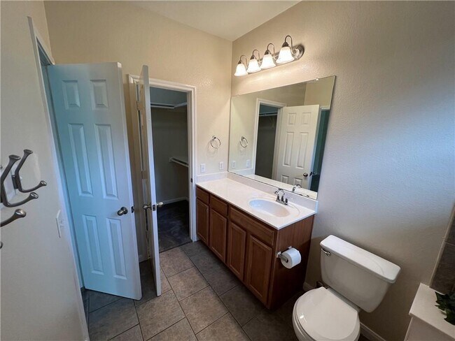 Building Photo - 2400 Allred Dr