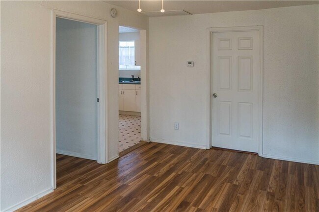 Building Photo - 1607 S 2nd St