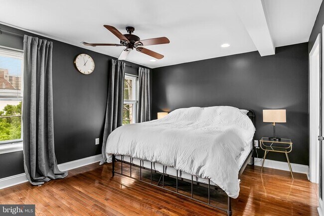 Building Photo - 963 N 6th St