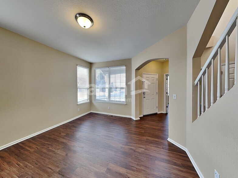 Building Photo - 10550 Mount Columbia Pl