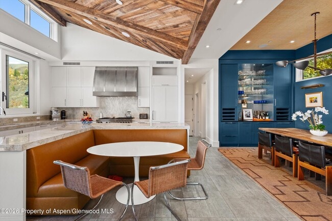 Building Photo - 191 Skimming Ln