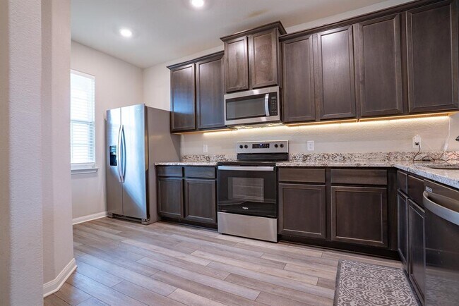 Building Photo - 212 Star Spangled Dr